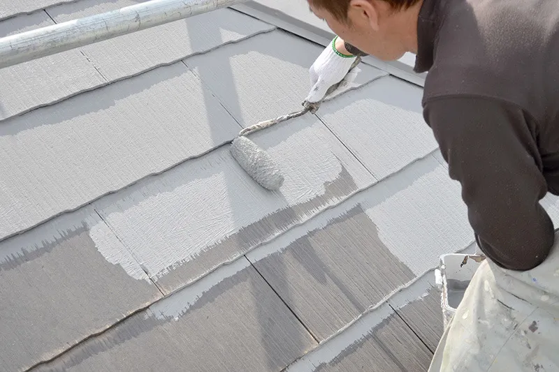 熟練の技による屋根塗装